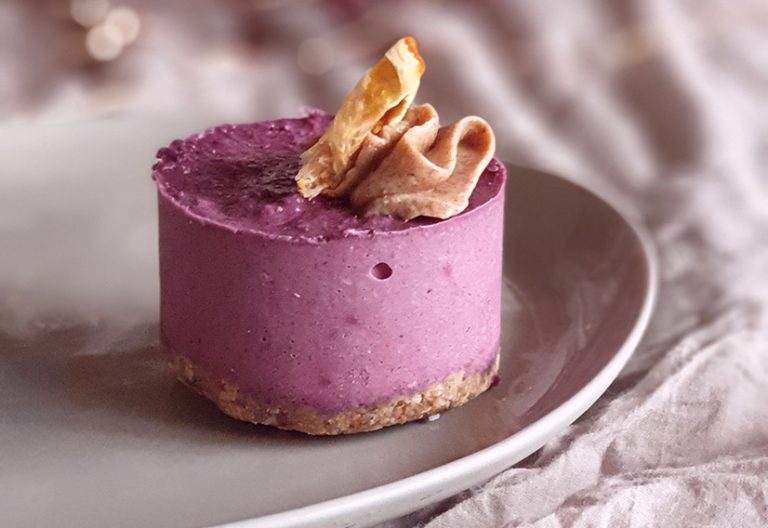 blackcurrant kaffir lime cheesecake