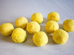 Lemon bliss balls