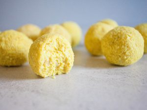 Lemon bliss balls