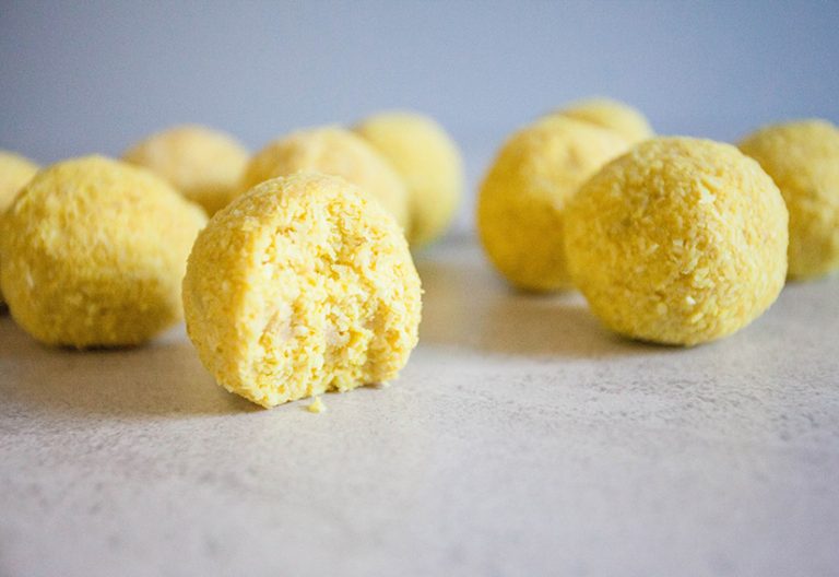 Lemon bliss balls