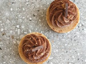 Mini chocolate cream cups