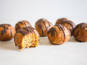 Peanut butter bliss balls