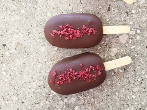 Strawberries and cream pops