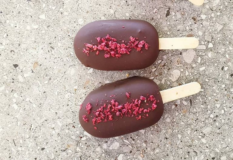 Strawberries and cream pops