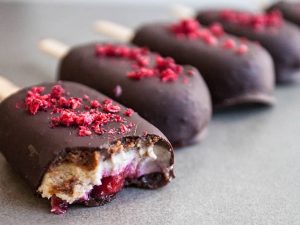 Strawberries and cream pops