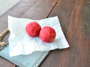 Vanilla berry balls