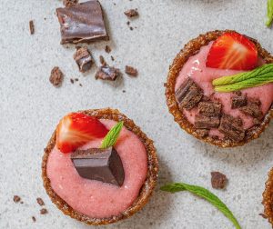 Strawberry cream mini tarts