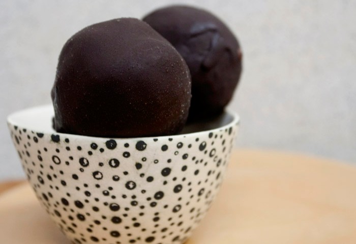 Caramel Cashew Chocolate Balls