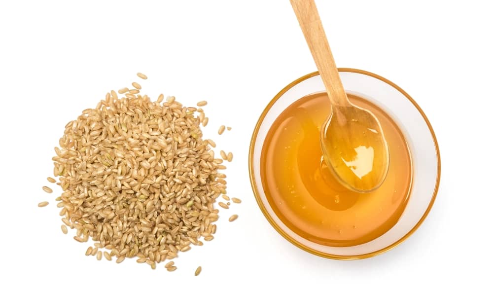 Organic brown rice syrup is a gluten-free sugar replacement and suitable for vegan diets.