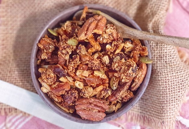 Gingerbread Granola