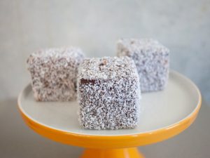 Lamington cake