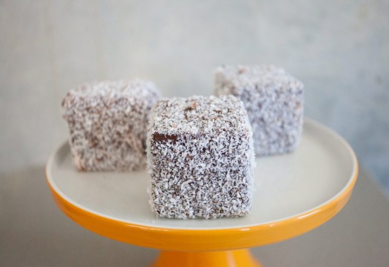 Lamington cake