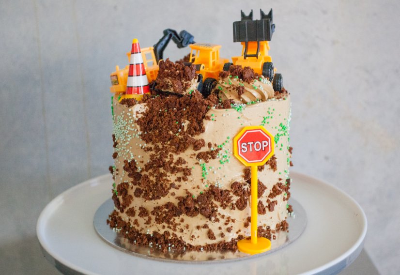 I dig for fun! Excavator cake - The Creative Mom