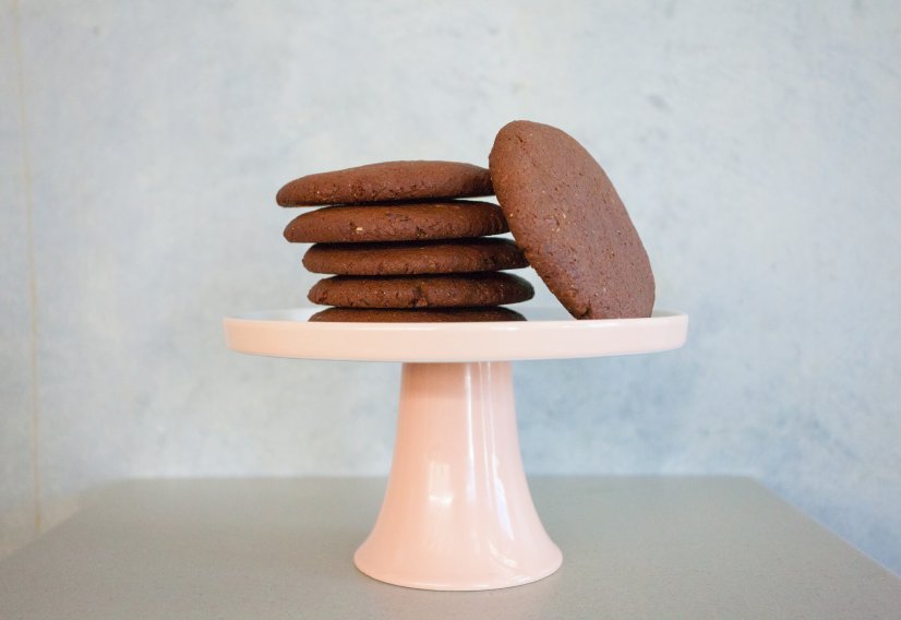 Cashew fudge chocolate cookies