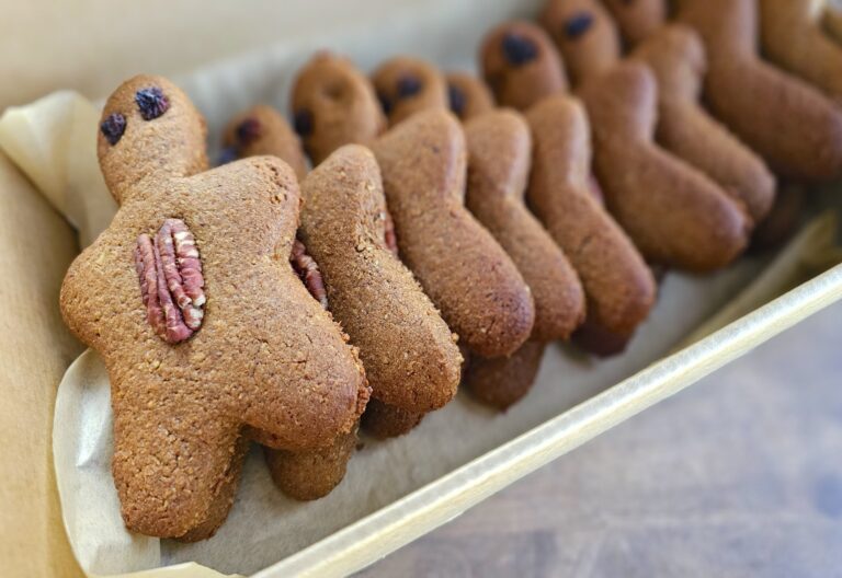 christmas gingerbread folk