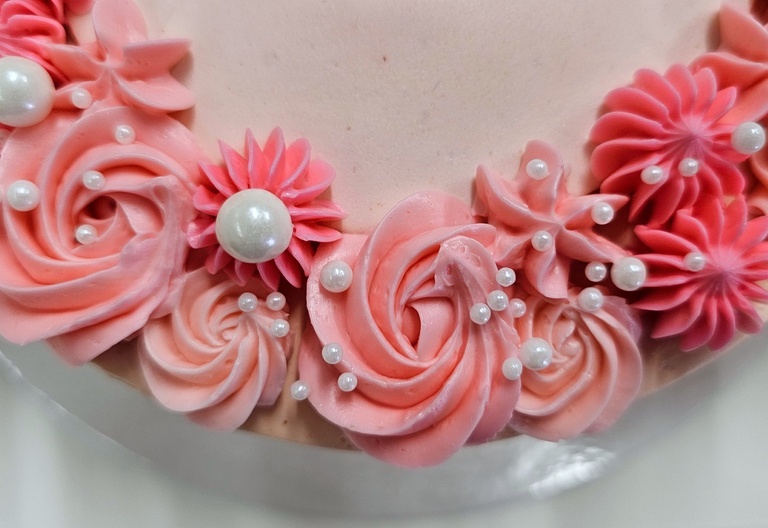 Piped rosettes cakes Piped rosettes cakes
