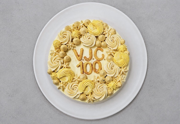 Piped rosettes cake